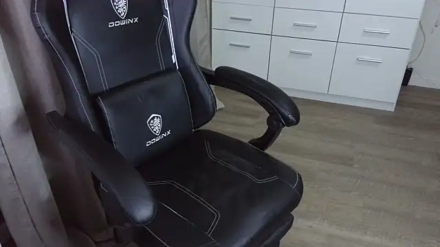 Milo9210 online show from 09.11.25