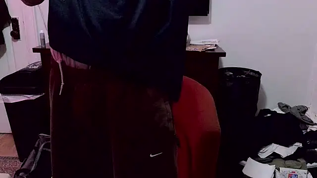 Snapshot of Magnetic127 chatting on 11.13.25 Magnetic127 online show from 11.13.25