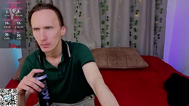 Snapshot of mirana_blade chatting on 09.15.25 mirana blade online show from 09.15.25