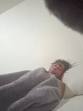 Snapshot of uratre chatting on 12.02.25 uratre online show from 12.02.25