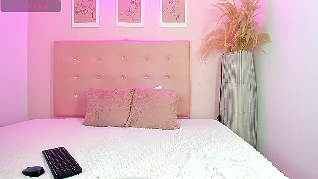 ANNIE DOLCE  online show from 05.28.26