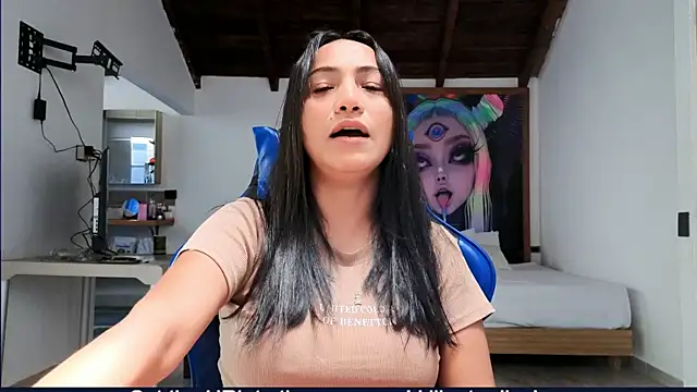 Snapshot of carolxotic chatting on 07.18.26 carolxotic online show from 07.18.26