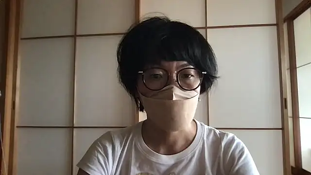 Snapshot of miwako_xo chatting on 09.19.25 miwako xo online show from 09.19.25