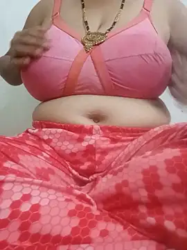 Snapshot of chocobbsneha567 chatting on 06.13.26 chocobbsneha567 online show from 06.13.26