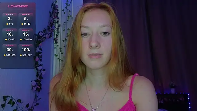 Snapshot of Candy_Flosse chatting on 09.13.25 Candy Flosse online show from 09.13.25