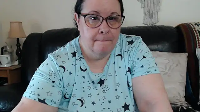 Snapshot of Juicy_Julie469 chatting on 04.22.26 Juicy Julie469 online show from 04.22.26