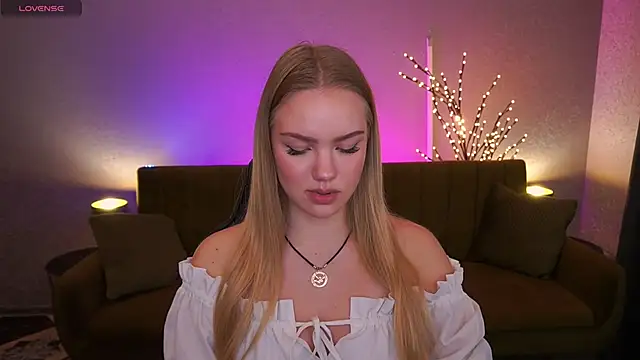 CelesteNoir online show from 11.18.25