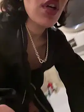 Snapshot of Piggiteablacktea chatting on 01.17.26 Piggiteablacktea online show from 01.17.26