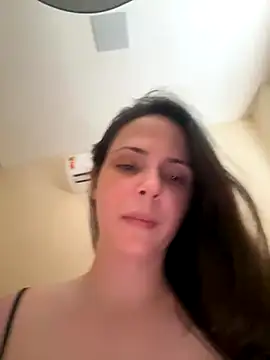 Snapshot of Lady_LauraRose chatting on 10.10.25 Lady LauraRose online show from 10.10.25