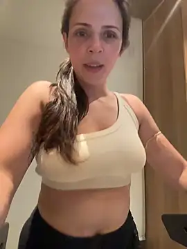 Snapshot of Lady_LauraRose chatting on 01.10.26 Lady LauraRose online show from 01.10.26