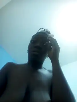 Snapshot of Aurora-Queen chatting on 10.30.25 Aurora-Queen online show from 10.30.25