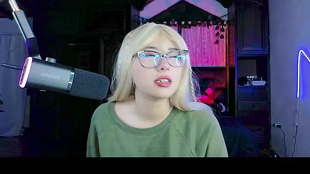 Shisuku Sophi online show from 11.23.25