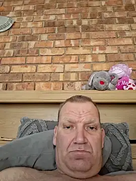 Snapshot of wallacelegend chatting on 09.18.25 wallacelegend online show from 09.18.25