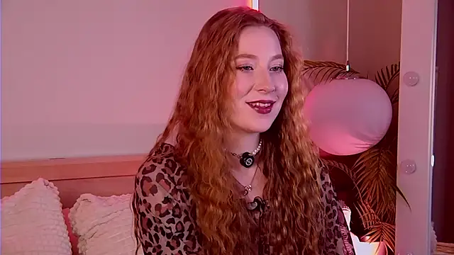 Snapshot of MiaEuphoria_ chatting on 02.04.26 MiaEuphoria online show from 02.04.26