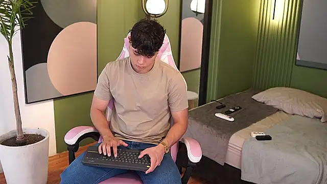 Ethan occonor online show from 09.24.25