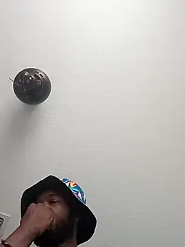 Snapshot of Kaalum561 chatting on 11.26.25 Kaalum561 online show from 11.26.25