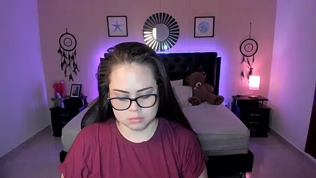 LolaVillalobos online show from 04.10.26