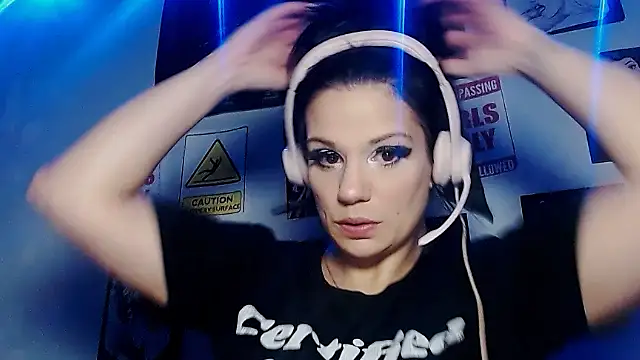 Snapshot of ovmilf chatting on 04.29.26 ovmilf online show from 04.29.26