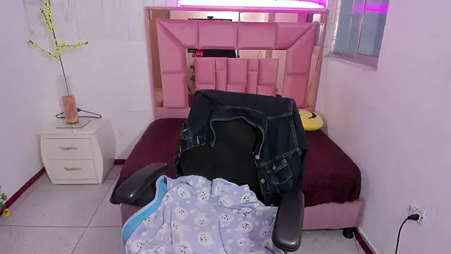 anna moon11 online show from 04.01.26