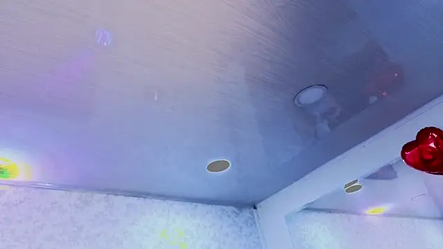 Snapshot of ZoeBenneti chatting on 09.20.25 ZoeBenneti online show from 09.20.25