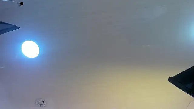 Snapshot of ZoeBenneti chatting on 10.07.25 ZoeBenneti online show from 10.07.25