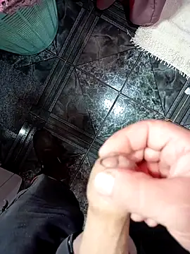 Snapshot of RopingUrsidae chatting on 06.01.26 RopingUrsidae online show from 06.01.26