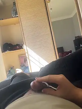 Snapshot of Mbidee chatting on 02.20.26 Mbidee online show from 02.20.26