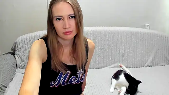 Snapshot of JessFoxxx chatting on 05.13.26 JessFoxxx online show from 05.13.26