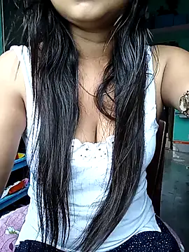 Desi couple305 online show from 10.08.25