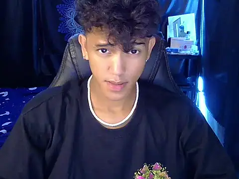 Snapshot of kenbigcockxx chatting on 04.20.26 kenbigcockxx online show from 04.20.26