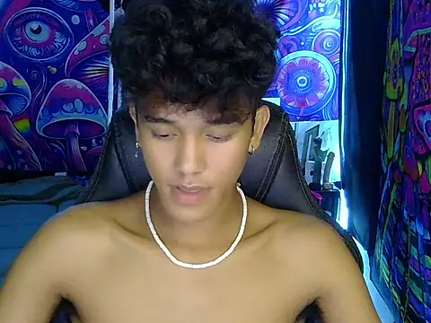 Snapshot of kenbigcockxx chatting on 05.15.26 kenbigcockxx online show from 05.15.26