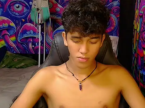 Snapshot of kenbigcockxx chatting on 05.24.26 kenbigcockxx online show from 05.24.26