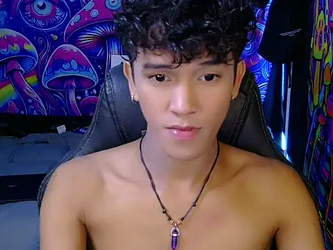 Snapshot of kenbigcockxx chatting on 05.26.26 kenbigcockxx online show from 05.26.26