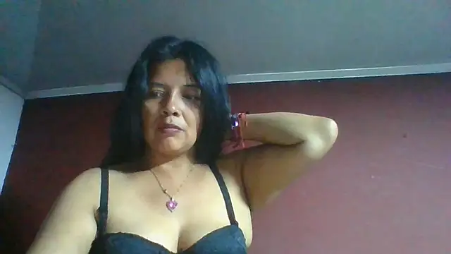 Snapshot of DianaOchoa_ chatting on 06.24.26 DianaOchoa online show from 06.24.26