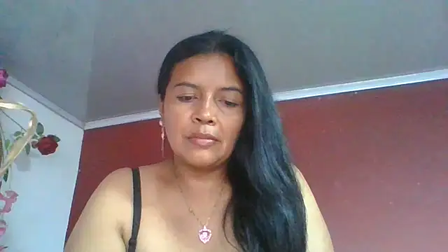Snapshot of DianaOchoa_ chatting on 06.24.26 DianaOchoa online show from 06.24.26