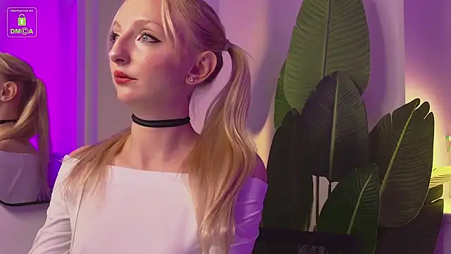 maya snow online show from 10.15.25