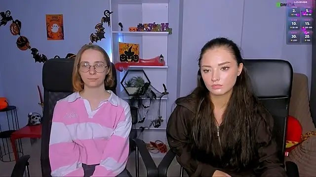 miki-niki online show from 10.30.25