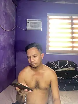 Snapshot of hotcumboi69 chatting on 02.18.26 hotcumboi69 online show from 02.18.26