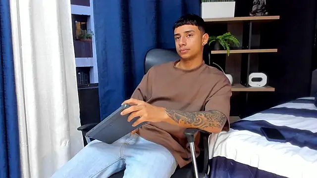 jaze bradley online show from 01.12.26