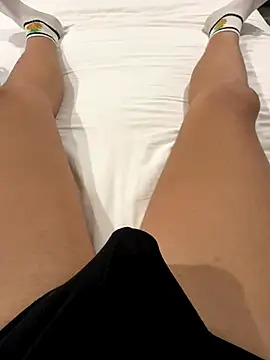 Snapshot of emirbaranpolat chatting on 10.26.25 emirbaranpolat online show from 10.26.25