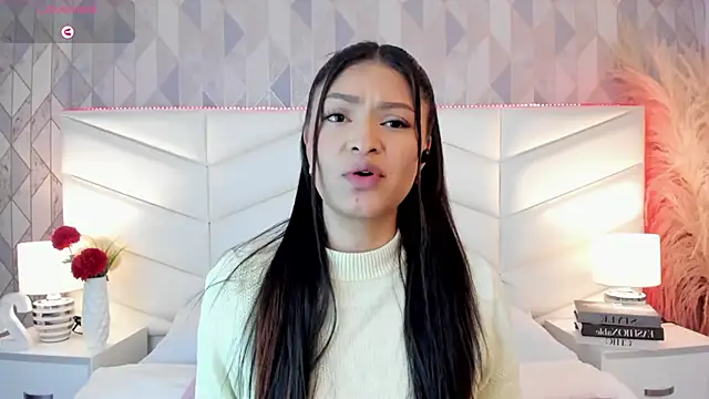 Snapshot of victoria___jonnes chatting on 09.10.25 victoria jonnes online show from 09.10.25