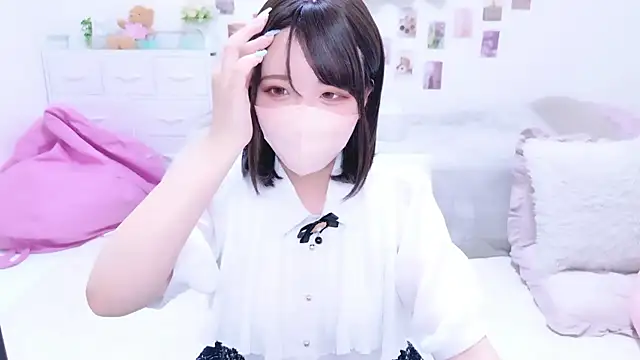 Snapshot of Anzu_xx chatting on 09.25.25 Anzu xx online show from 09.25.25