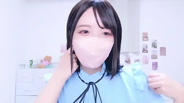 Snapshot of Anzu_xx chatting on 09.29.25 Anzu xx online show from 09.29.25