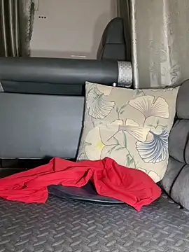 meiiijr55 online show from 04.18.26