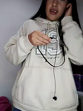 Snapshot of SofiCandy_ chatting on 03.23.26 SofiCandy online show from 03.23.26