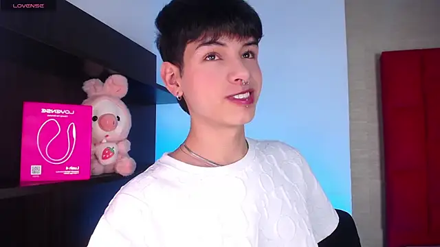 Ezra Storm online show from 12.22.25