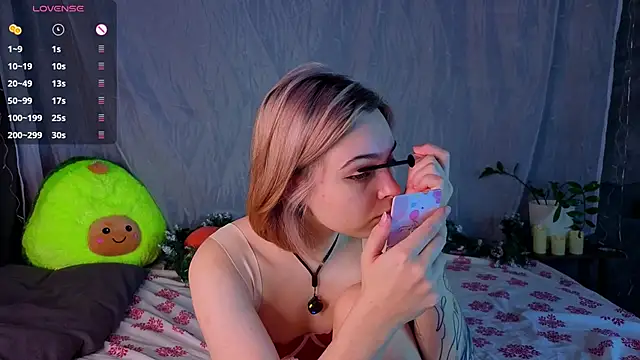 PolIyBowman online show from 12.19.25