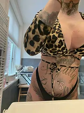 Snapshot of Jasmina-Joy chatting on 02.21.26 Jasmina-Joy online show from 02.21.26