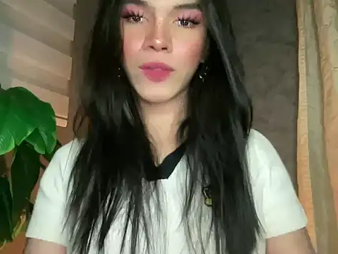 Snapshot of Misselliefayexxx chatting on 09.20.25 Misselliefayexxx online show from 09.20.25