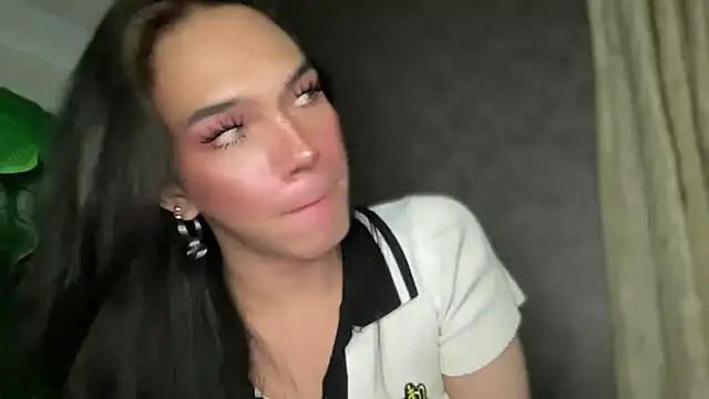 Snapshot of Misselliefayexxx chatting on 09.20.25 Misselliefayexxx online show from 09.20.25